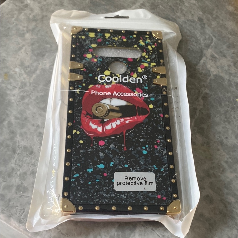 Black Phone Case lips with Artistic Design stylo 6 square